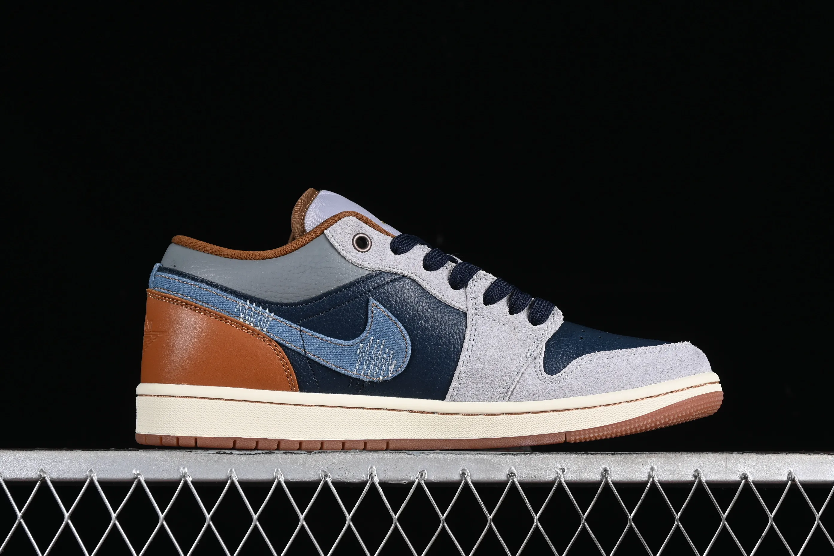 All categories Air Jordan Jordan series basketball shoes Air Jordan 1 Low Air Jordan 1 Low AJ1 Joe 1 customized low-bang cultural casual sneakers FZ5042-041
